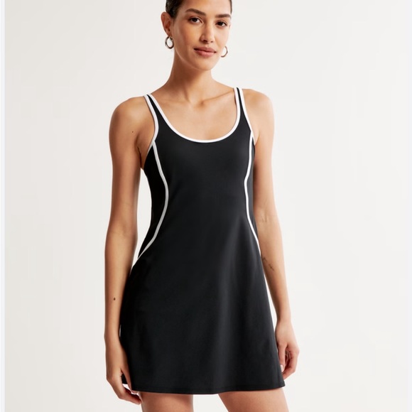 Abercrombie & Fitch Dresses & Skirts - Abercrombie & Fitch Traveler Mini Dress Black White Contrast